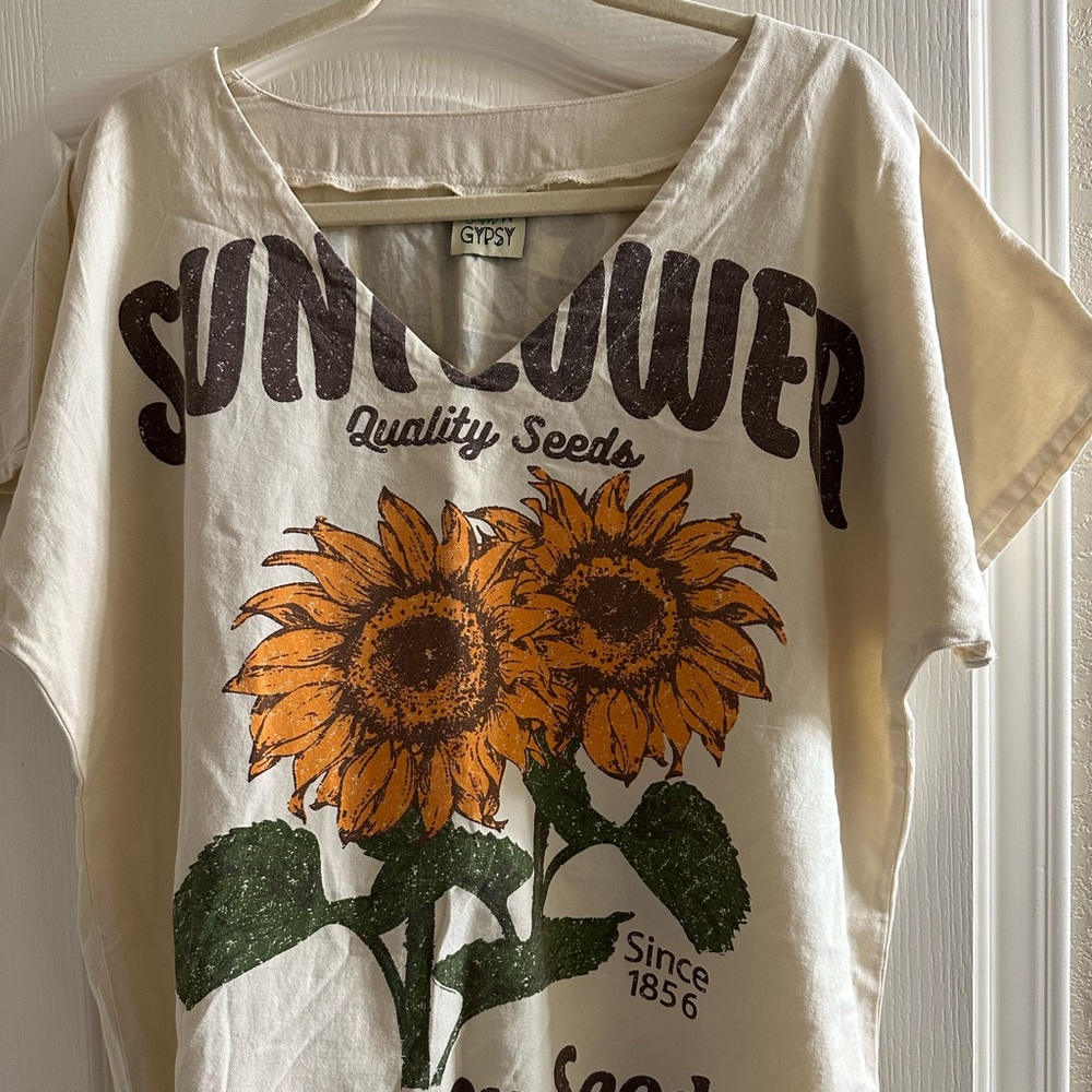 Jaded Gypsy Thompson Sunflower Graphic Tee - Cream